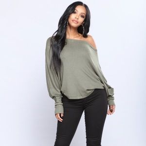 Off the shoulder top-Army green-Large NWT